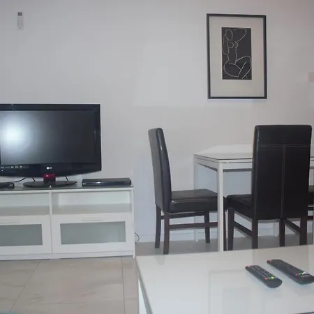 Helen Milos Court No.5 Appartamento Larnaca